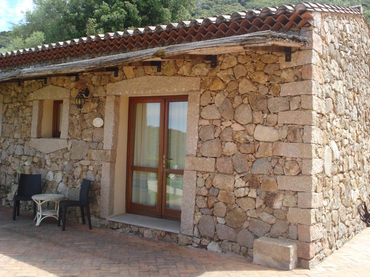 Hotel Valkarana Country Relais (Adults Only) Sant'Antonio di Gallura Exterior photo