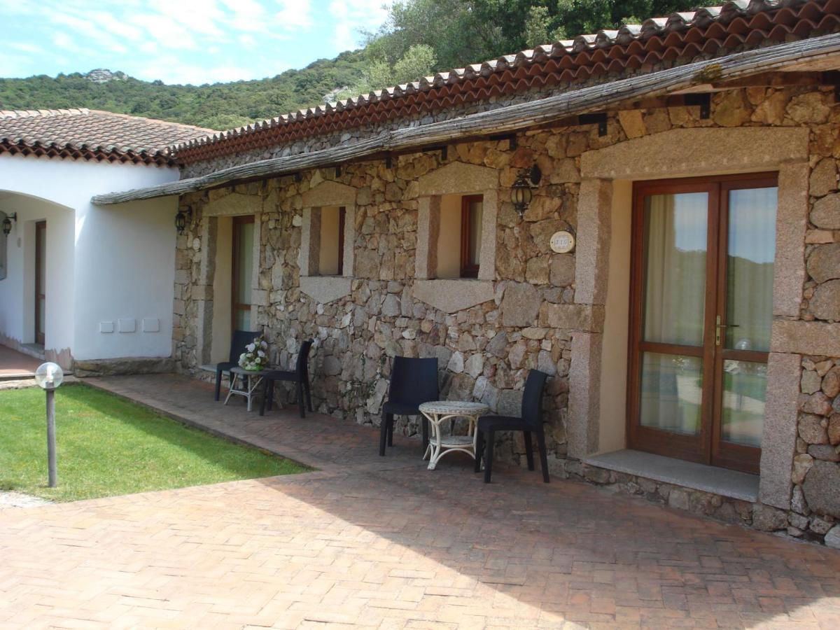 Hotel Valkarana Country Relais (Adults Only) Sant'Antonio di Gallura Exterior photo