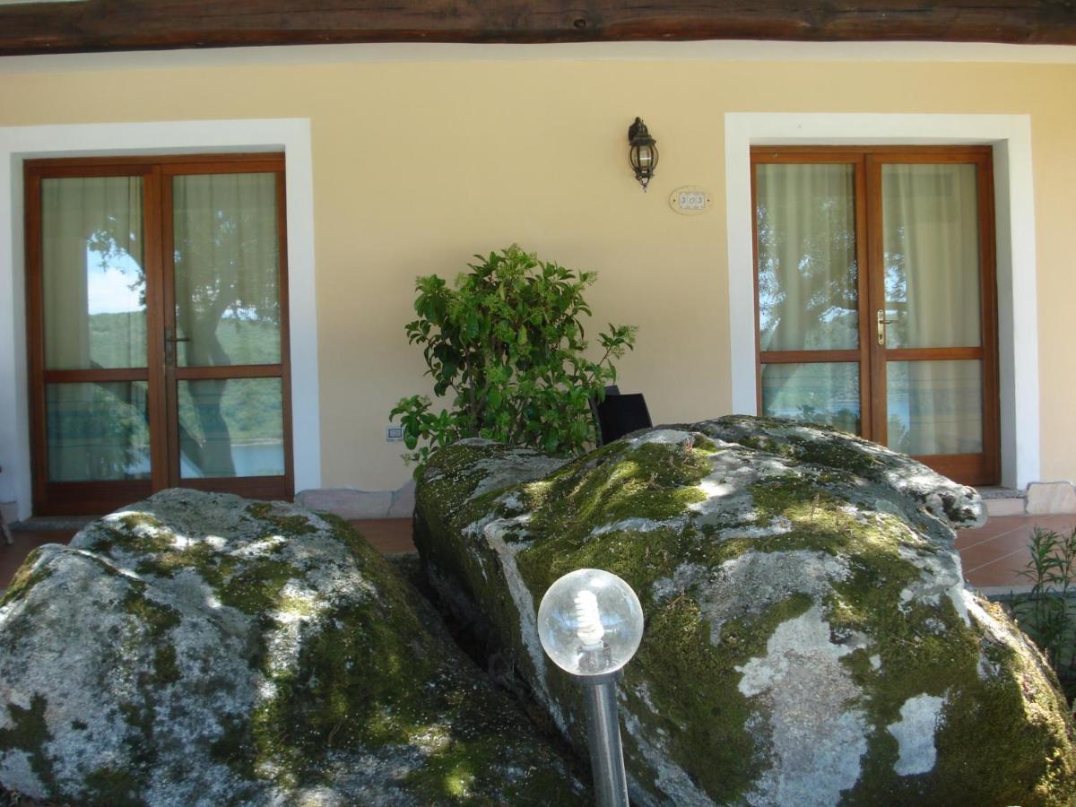 Hotel Valkarana Country Relais (Adults Only) Sant'Antonio di Gallura Exterior photo