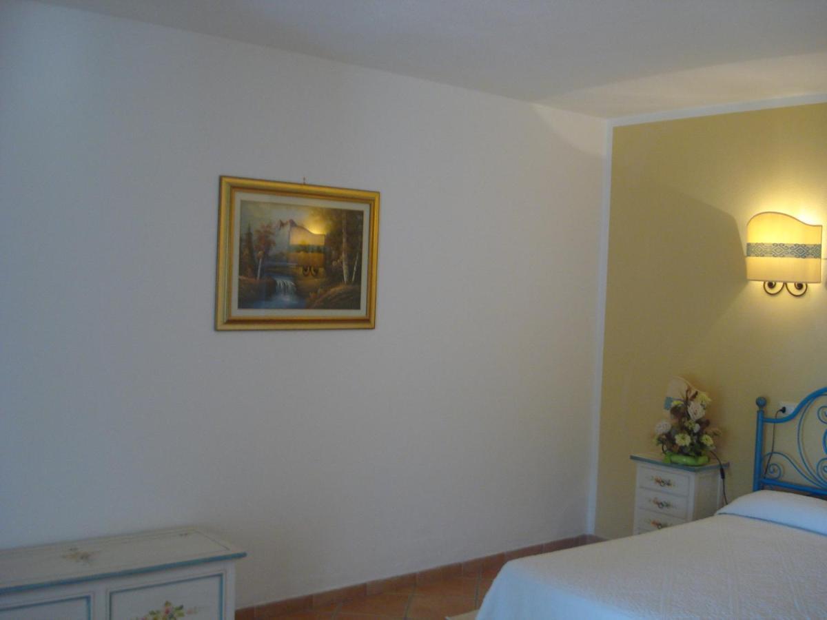 Hotel Valkarana Country Relais (Adults Only) Sant'Antonio di Gallura Exterior photo