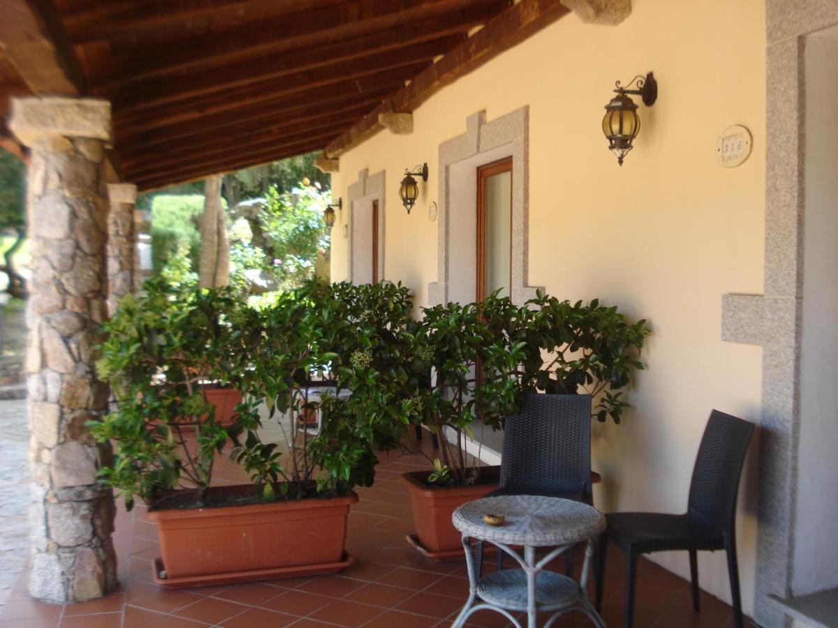 Hotel Valkarana Country Relais (Adults Only) Sant'Antonio di Gallura Exterior photo