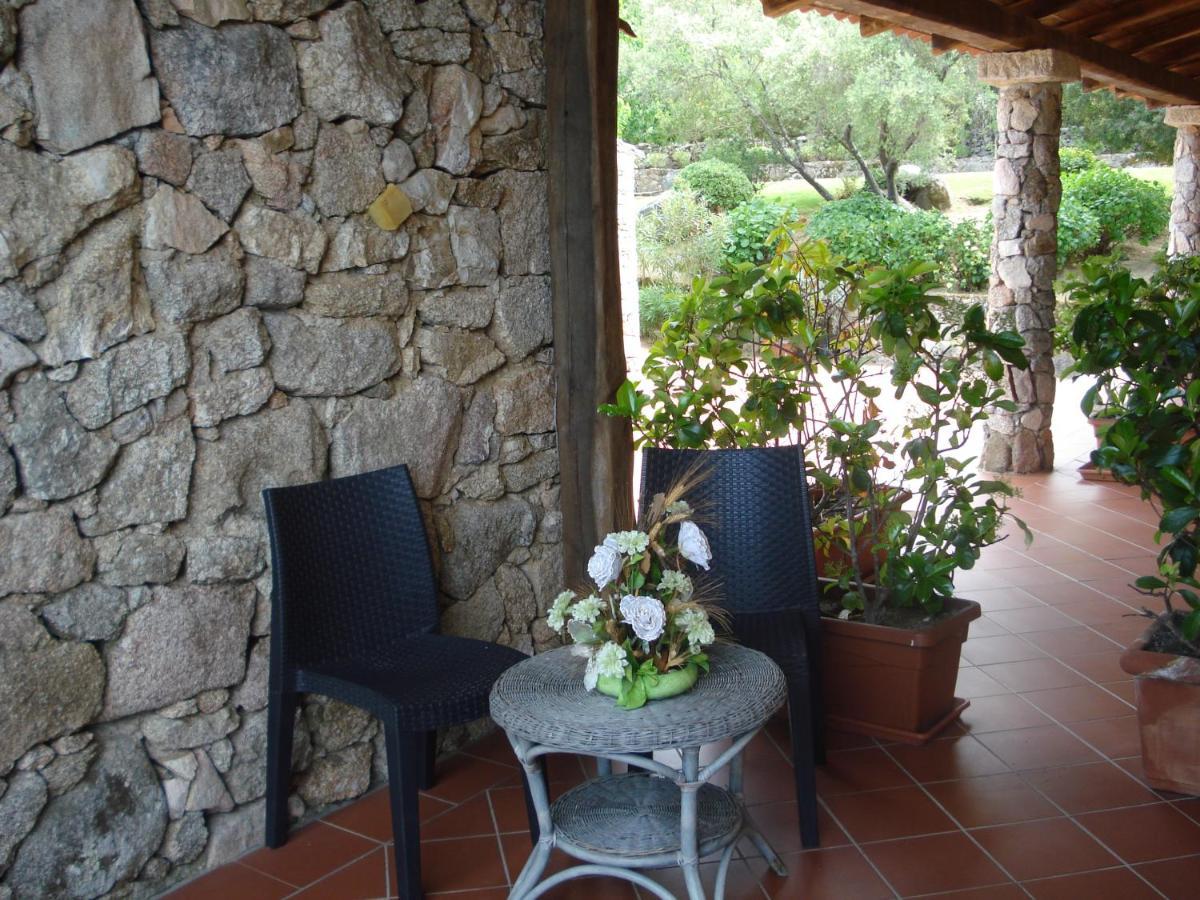 Hotel Valkarana Country Relais (Adults Only) Sant'Antonio di Gallura Exterior photo