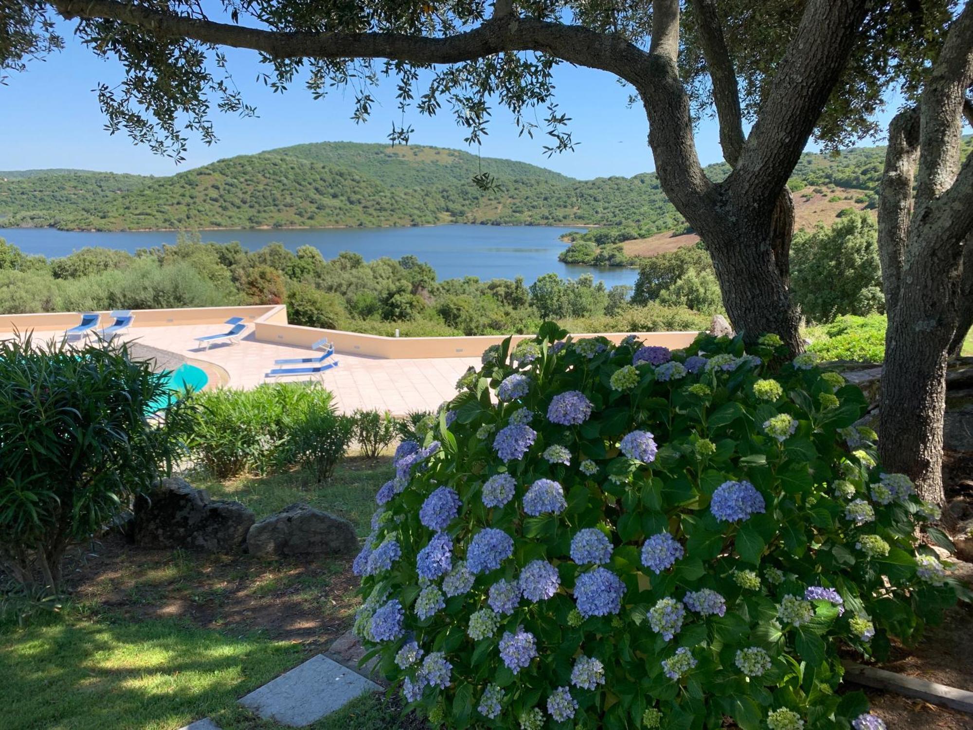 Hotel Valkarana Country Relais (Adults Only) Sant'Antonio di Gallura Exterior photo